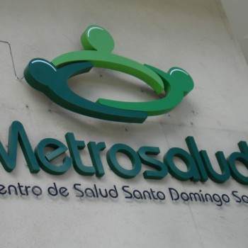 Metro Salud Santo Domingo